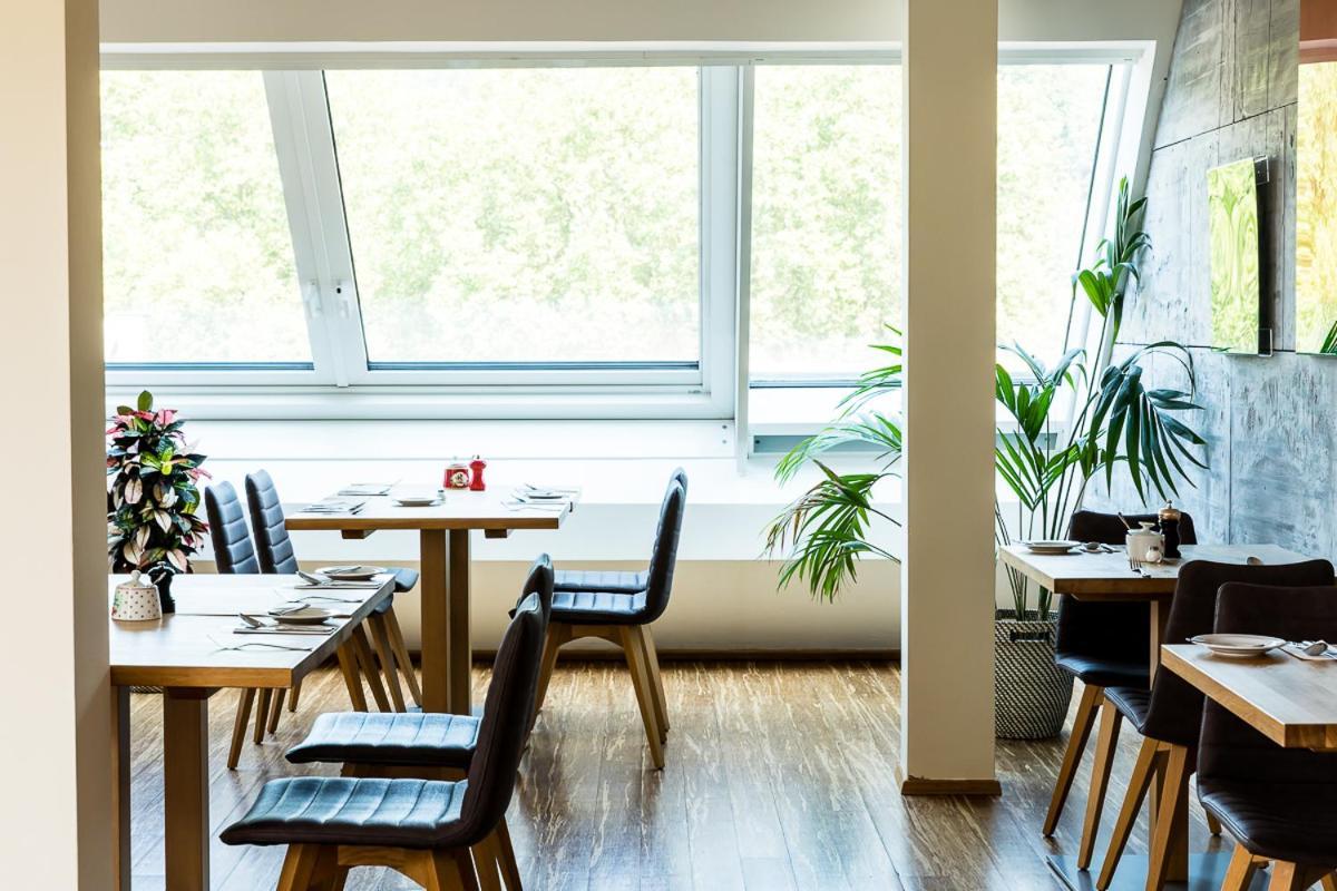 Restaurant Hotel Zum Storchen Валдкирх Екстериор снимка
