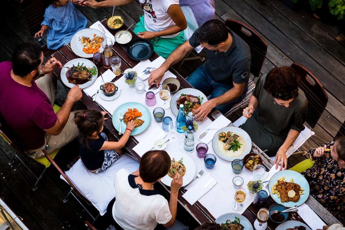 Restaurant Hotel Zum Storchen Валдкирх Екстериор снимка