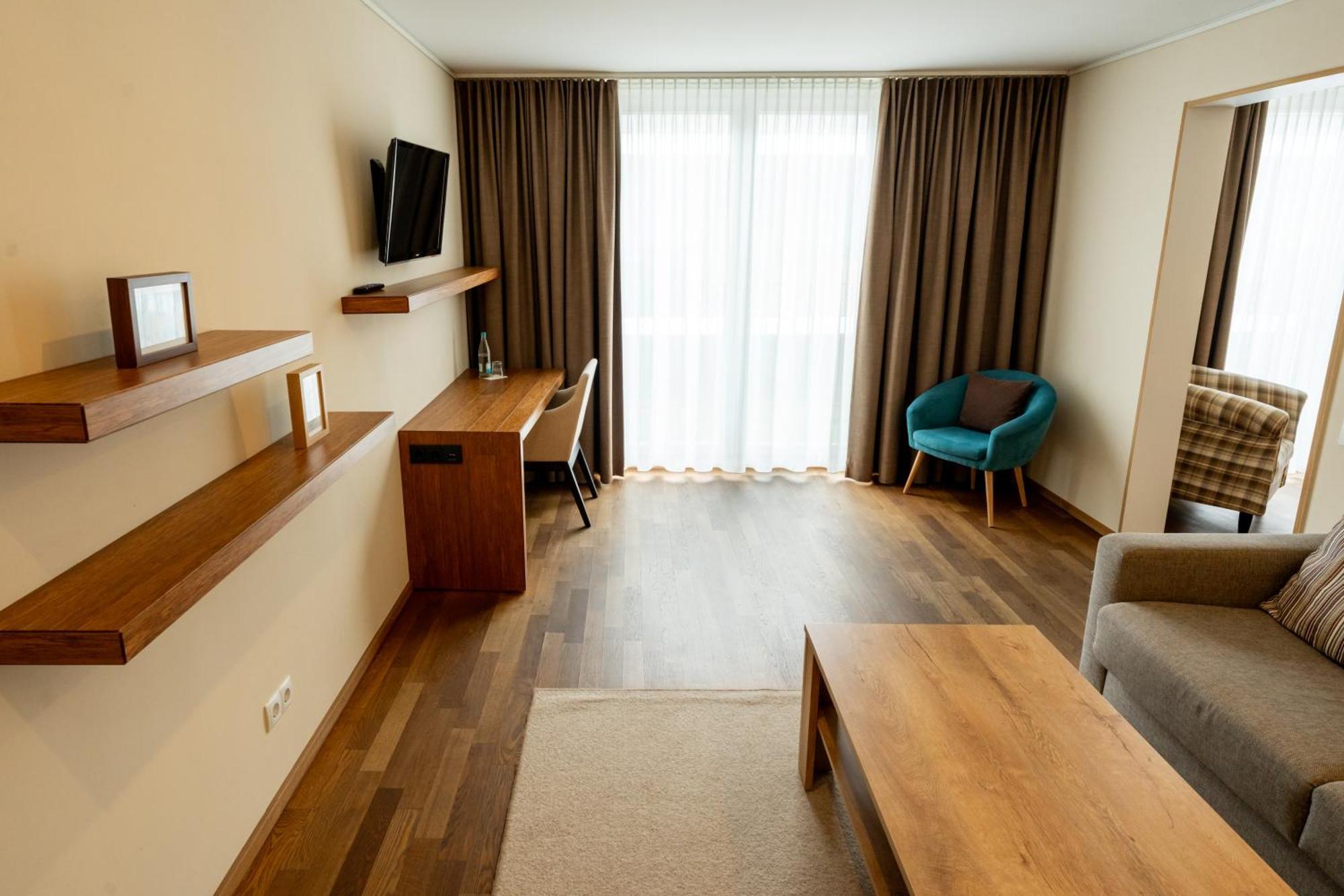 Restaurant Hotel Zum Storchen Валдкирх Екстериор снимка